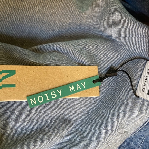 Angel Wing jean Shacket - Picture 4 of 7